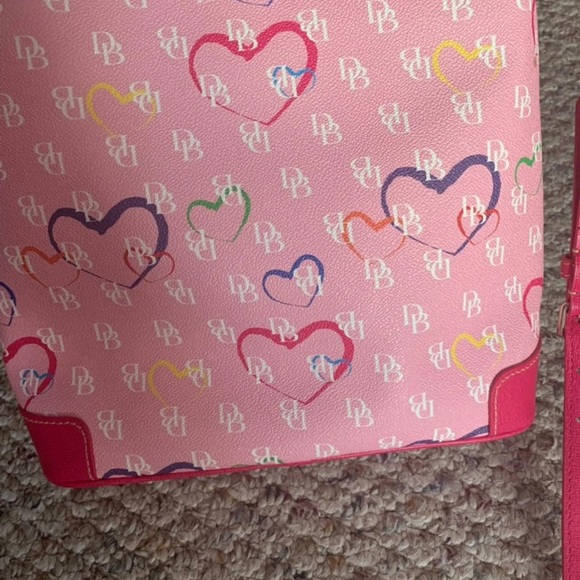 💕SOLD💕Dooney & Bourke Pink Signature Crossbody - Picture 5 of 7